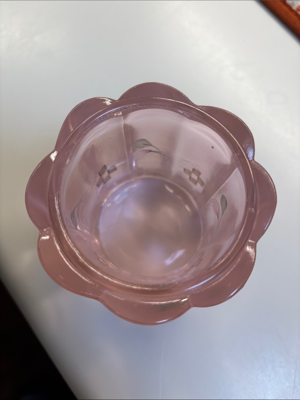 Fenton Pink chiffon Satin Glass with Hand-painted Accents. In excellent cond. - Picture 8 of 9